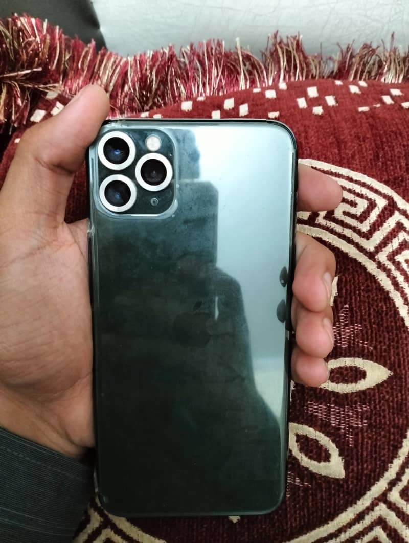 Apple iPhone 11 Pro Max 2