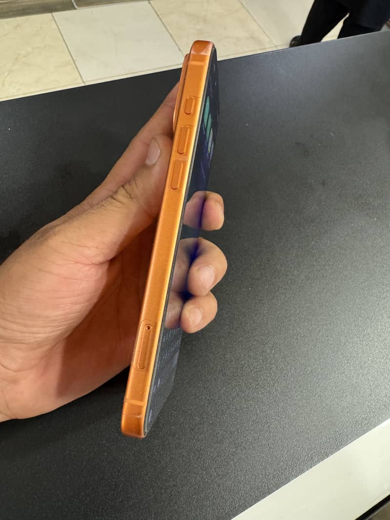 Apple iPhone 17 Pro Max 2
