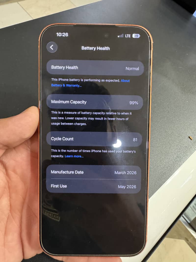 Apple iPhone 17 Pro Max 4