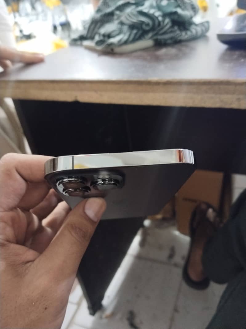 Apple iPhone 13 Pro Max 5