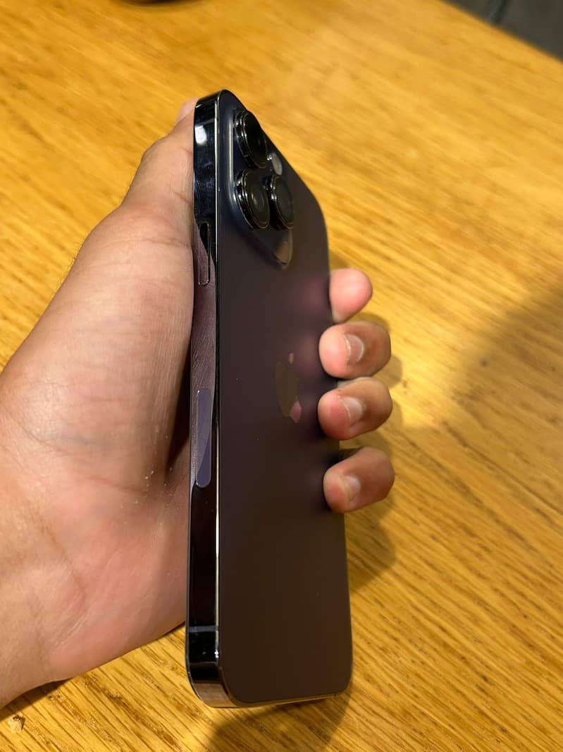 Apple iPhone 14 Pro Max 4