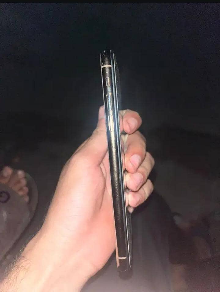 Apple iPhone 11 Pro Max 1