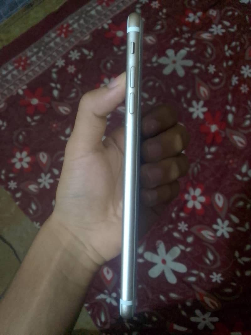 Apple iPhone 7 Plus 5