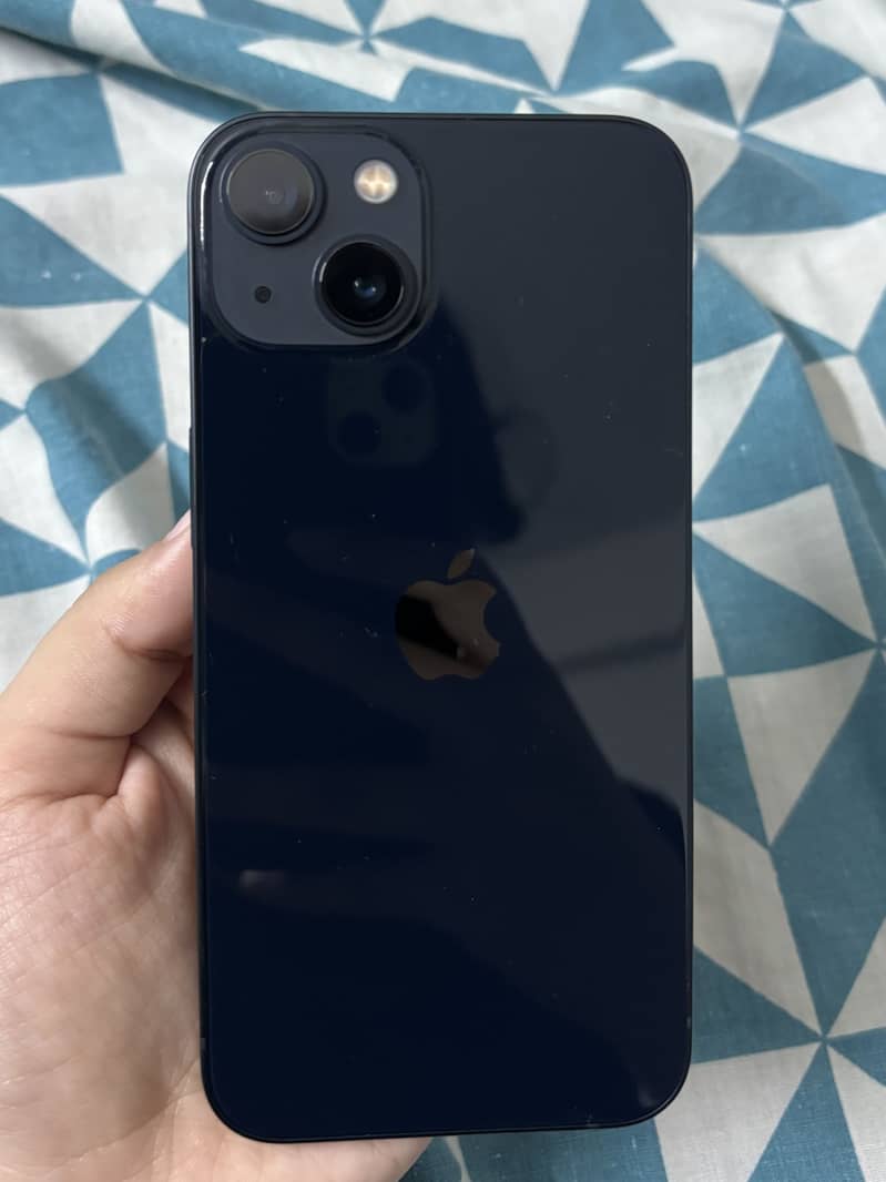 Apple iPhone 13 0