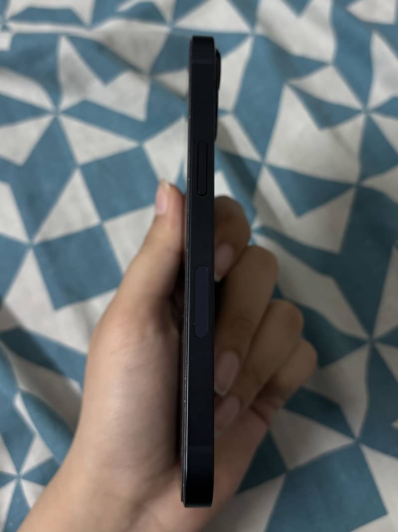 Apple iPhone 13 3