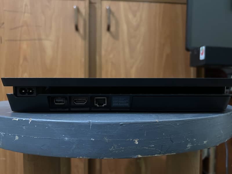 PS4 slim 7