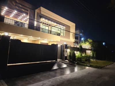 1 Kanal Luxury Slitely Used Double Storey House Available For Sale