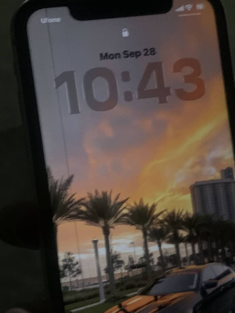 Apple iPhone 11 4