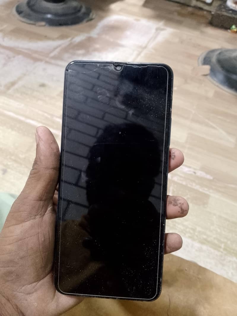 Realme C63 1