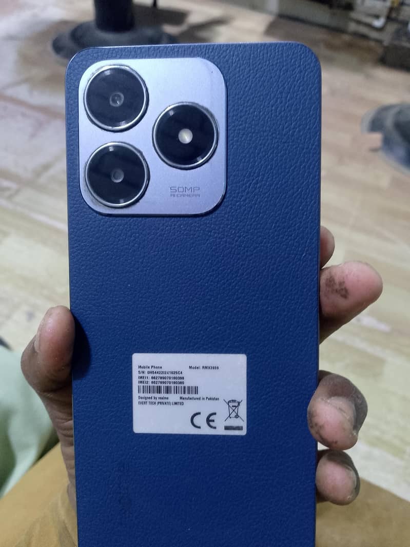 Realme C63 4