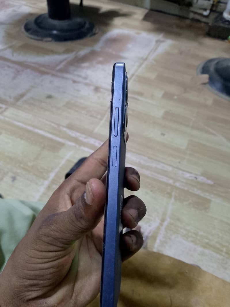Realme C63 5