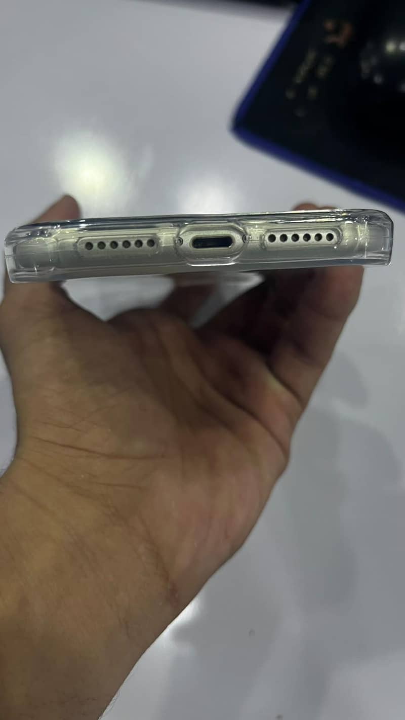 Apple iPhone 11 3