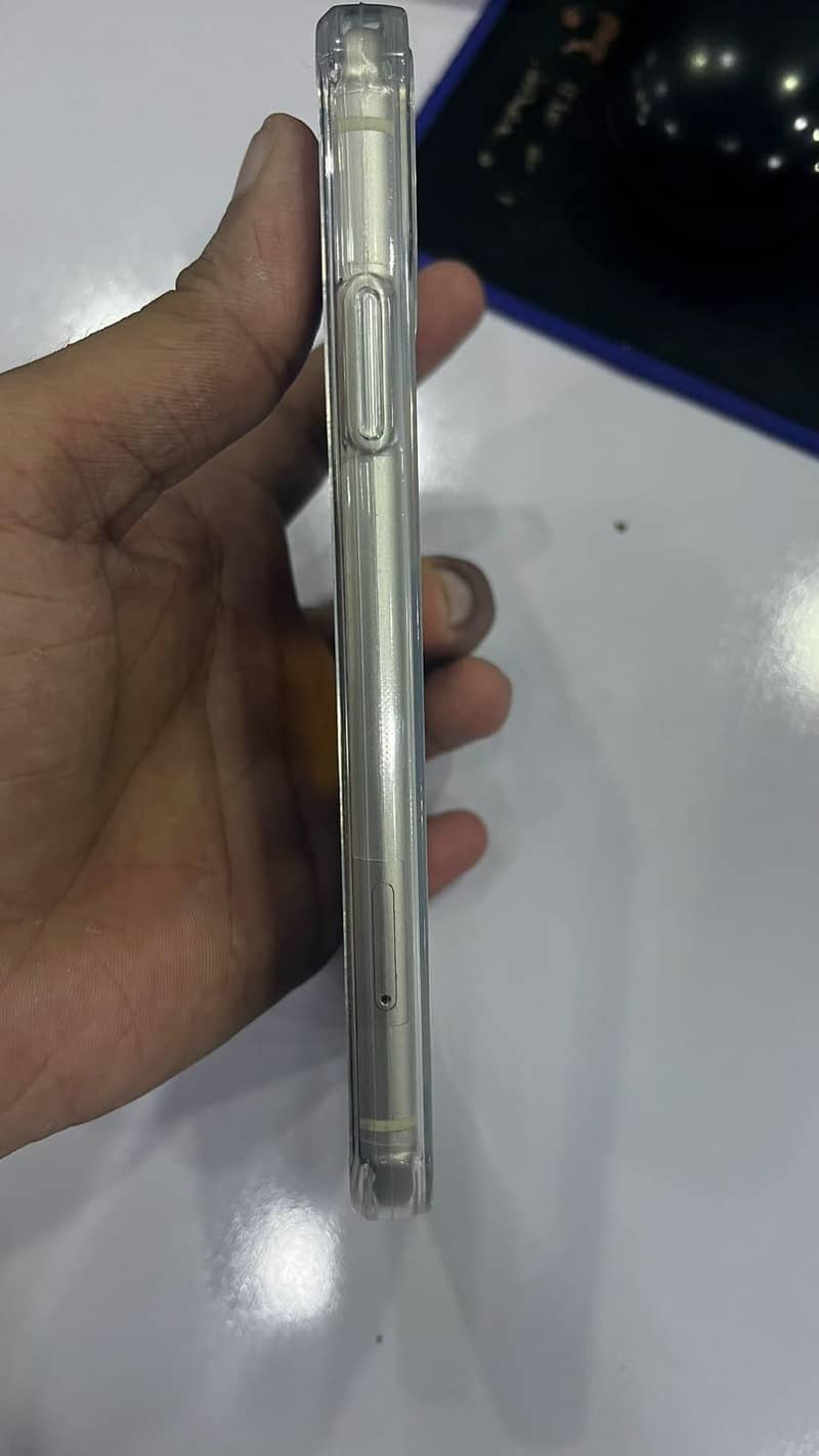 Apple iPhone 11 5