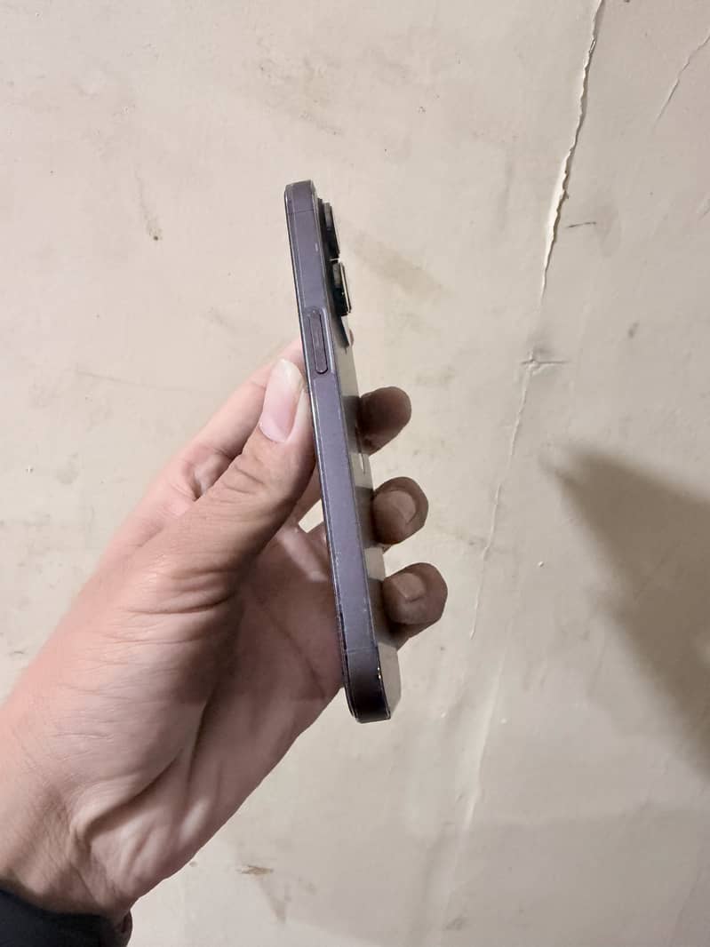 Apple iPhone 14 Pro 3