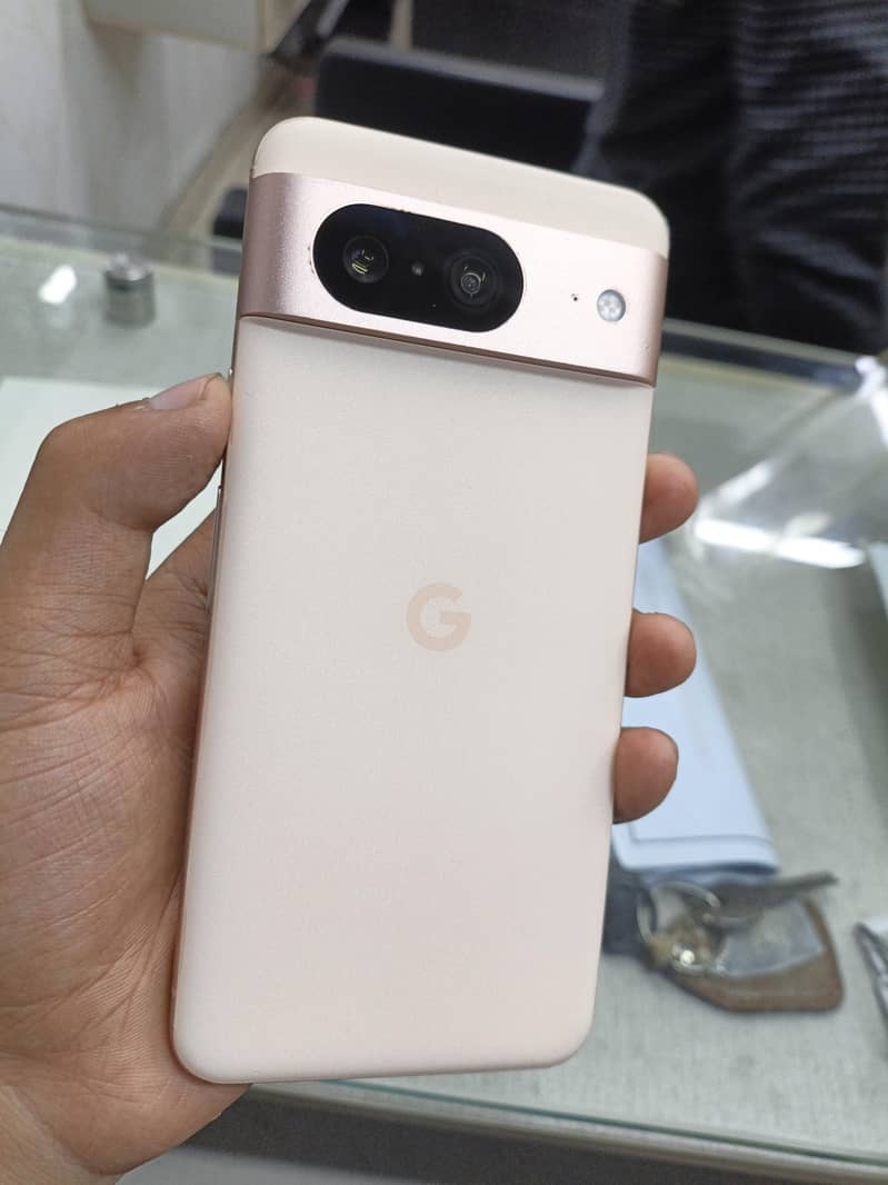 Google Pixel 8 5