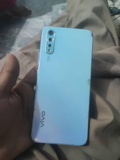 Vivo S1