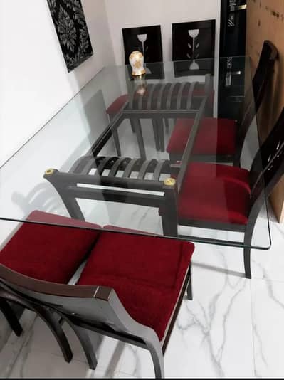 Dinning table with. 6 chairs