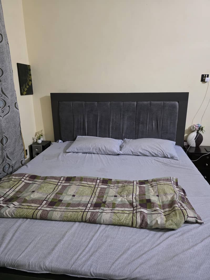 bedroom set 0