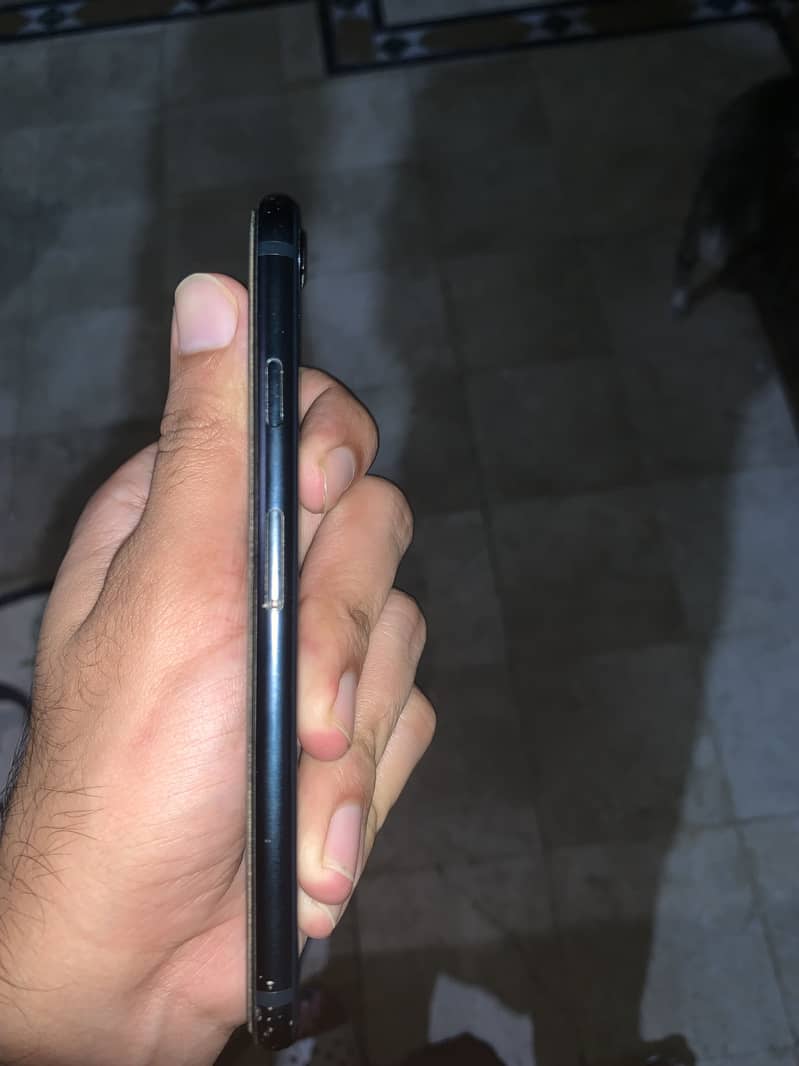 IPHONE SE 2022 3rd Generation 1