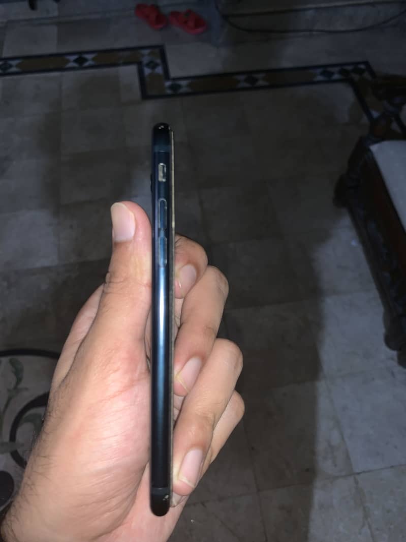 IPHONE SE 2022 3rd Generation 3
