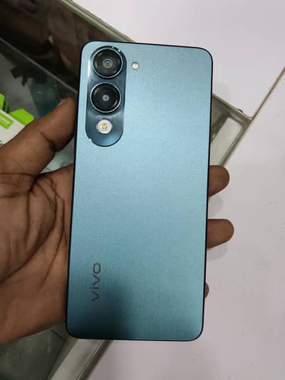 Vivo Y04 . . 4+4. /64