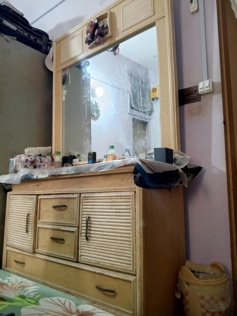 Dressing Table 0