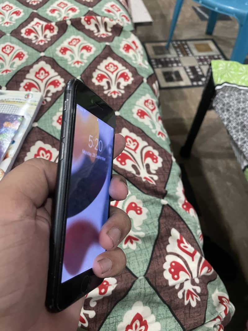 IPhone 7 2