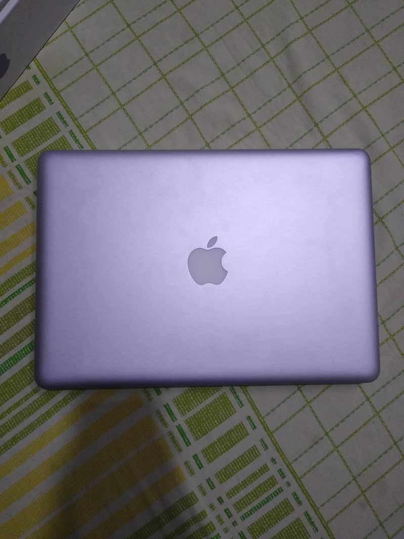 MacBook Pro X 9