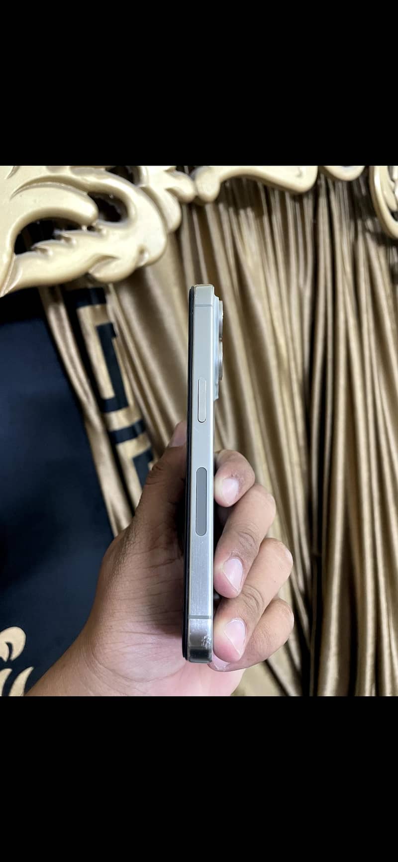 Apple iPhone 15 Pro 3