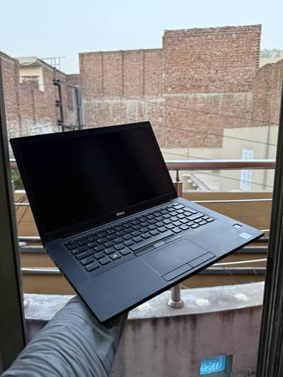 Dell latitude 7480 i5 6th gen 8/256Gb