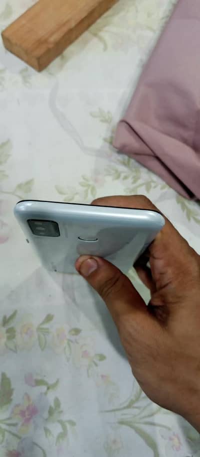 Tecno Spark 6 go 4,gb 64 gb no fault my mobile 03044985574