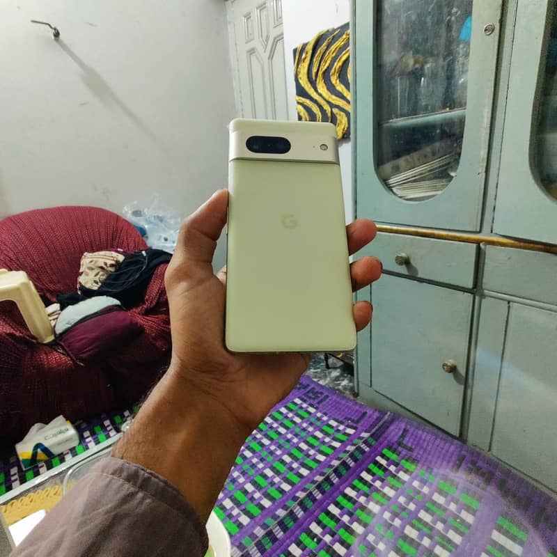 Google Pixel 7 5