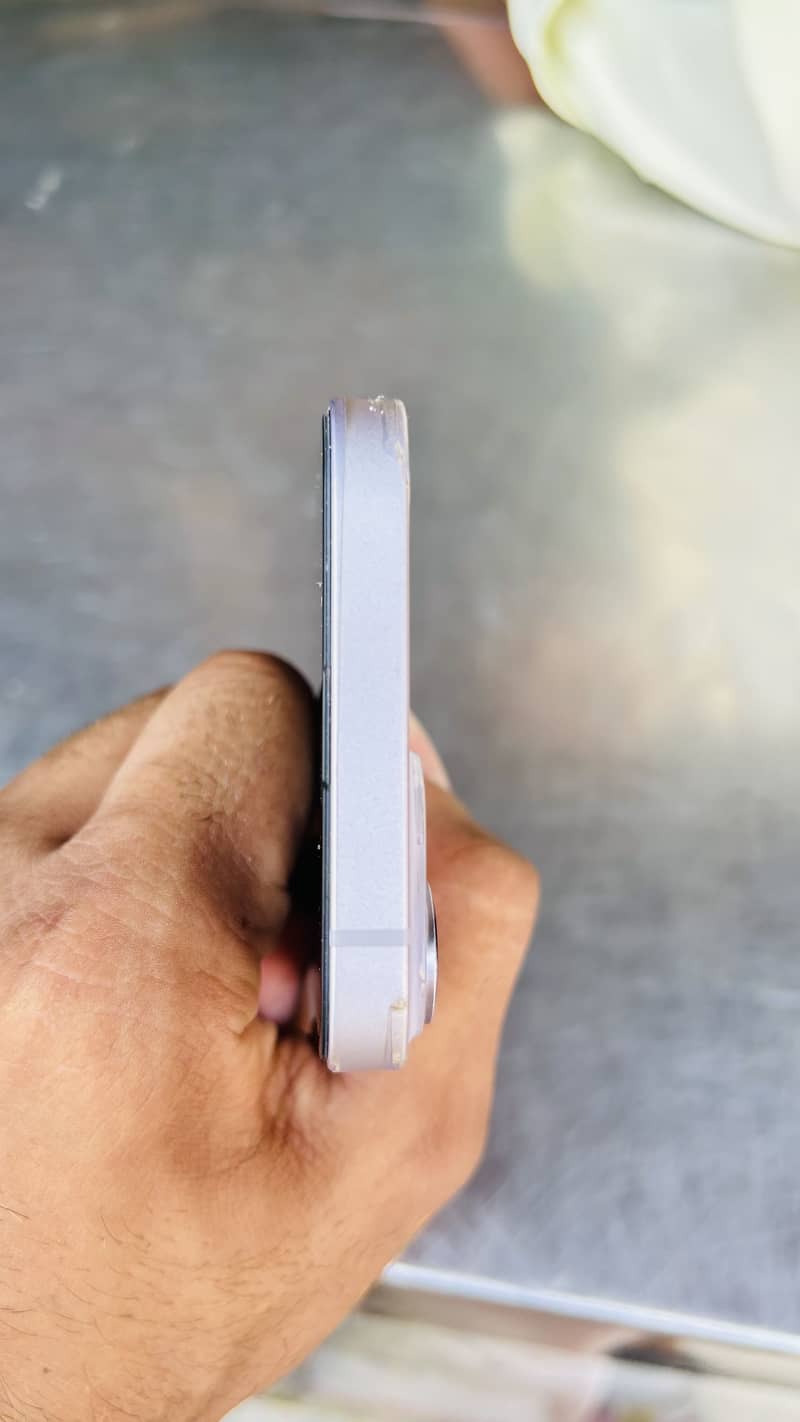Apple iPhone 14 5
