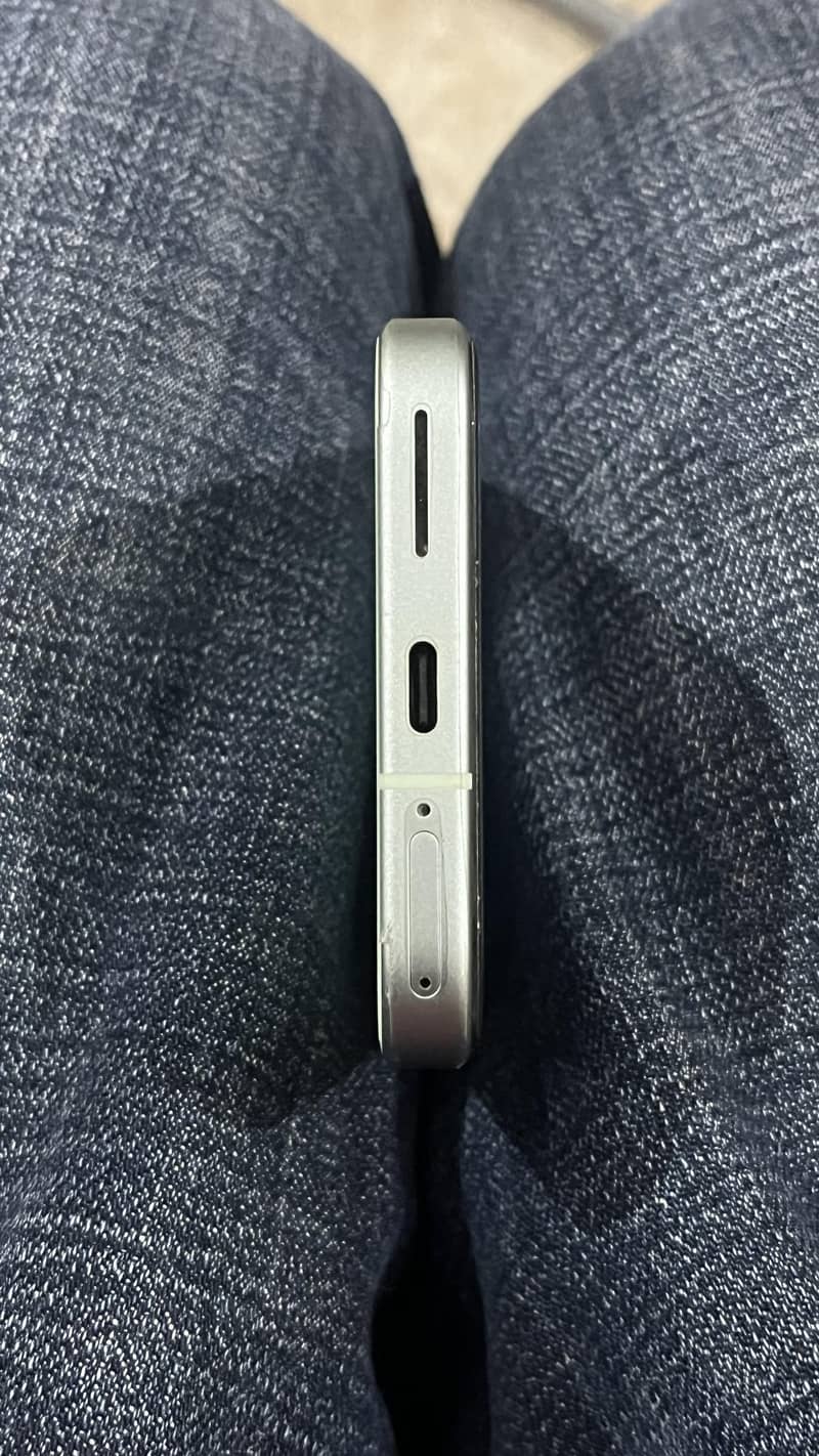 Google Pixel 9 (PTA*) 3