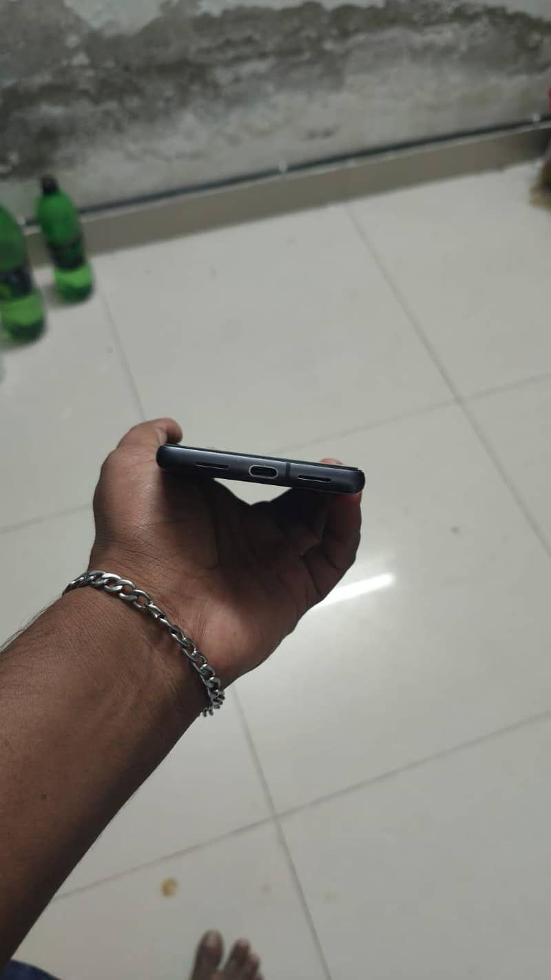 Google Pixel 7 4