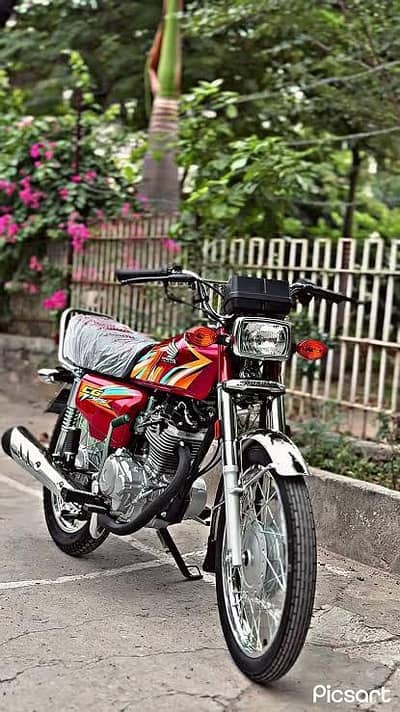 125 BRAND NEW  1500KM USED Applied for