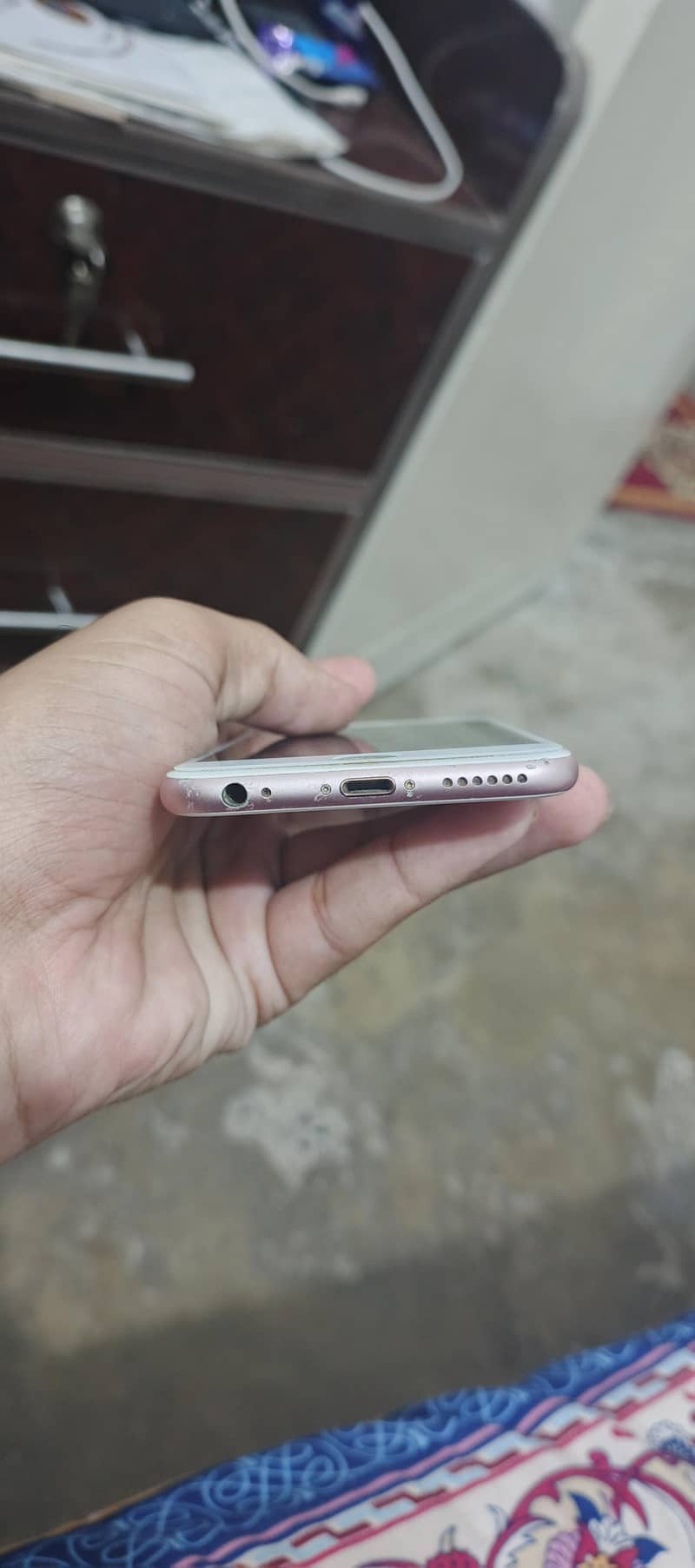 Apple iPhone 6S 4