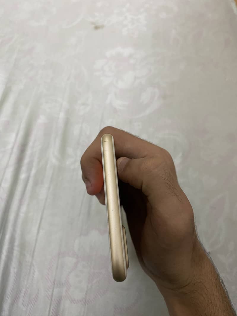 Apple iPhone 7 Plus 3