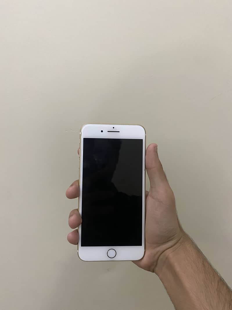 Apple iPhone 7 Plus 6