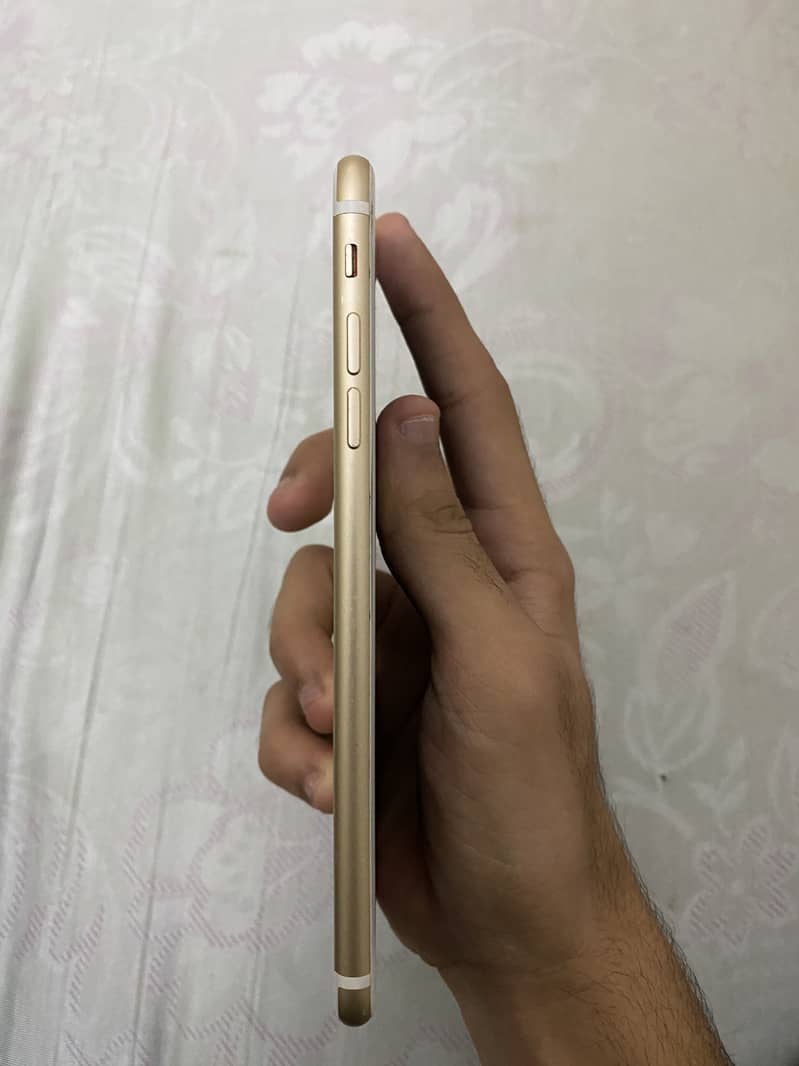 Apple iPhone 7 Plus 8