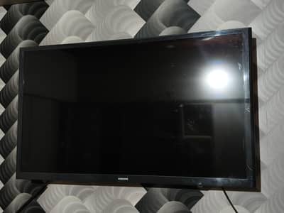Samsung 28 Inch LED TV – 9/10 Condition