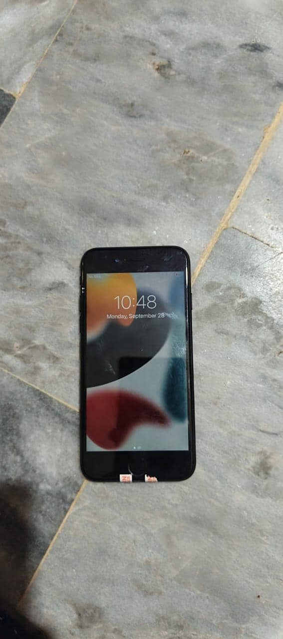 Apple iPhone 7 0