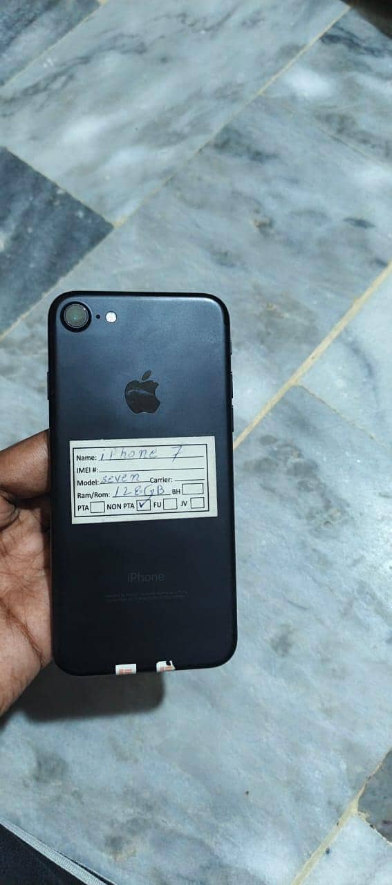Apple iPhone 7 1