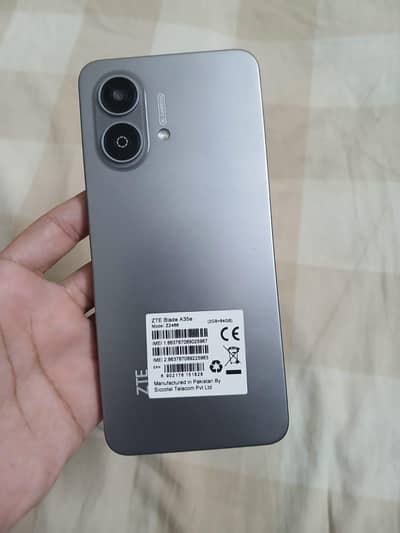 Zte mobile with complete box phone brand new