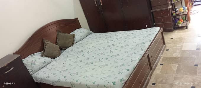 Bed set for sale