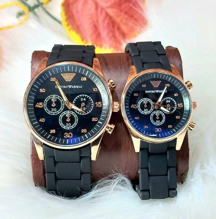 couple watch 0