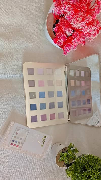 Brand New No7 Ultimate Eyeshadow Palette (Imported from UK)