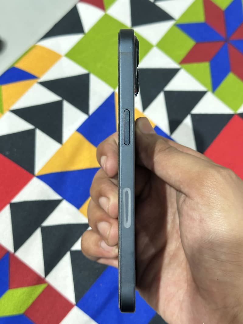 Apple iPhone 13 1