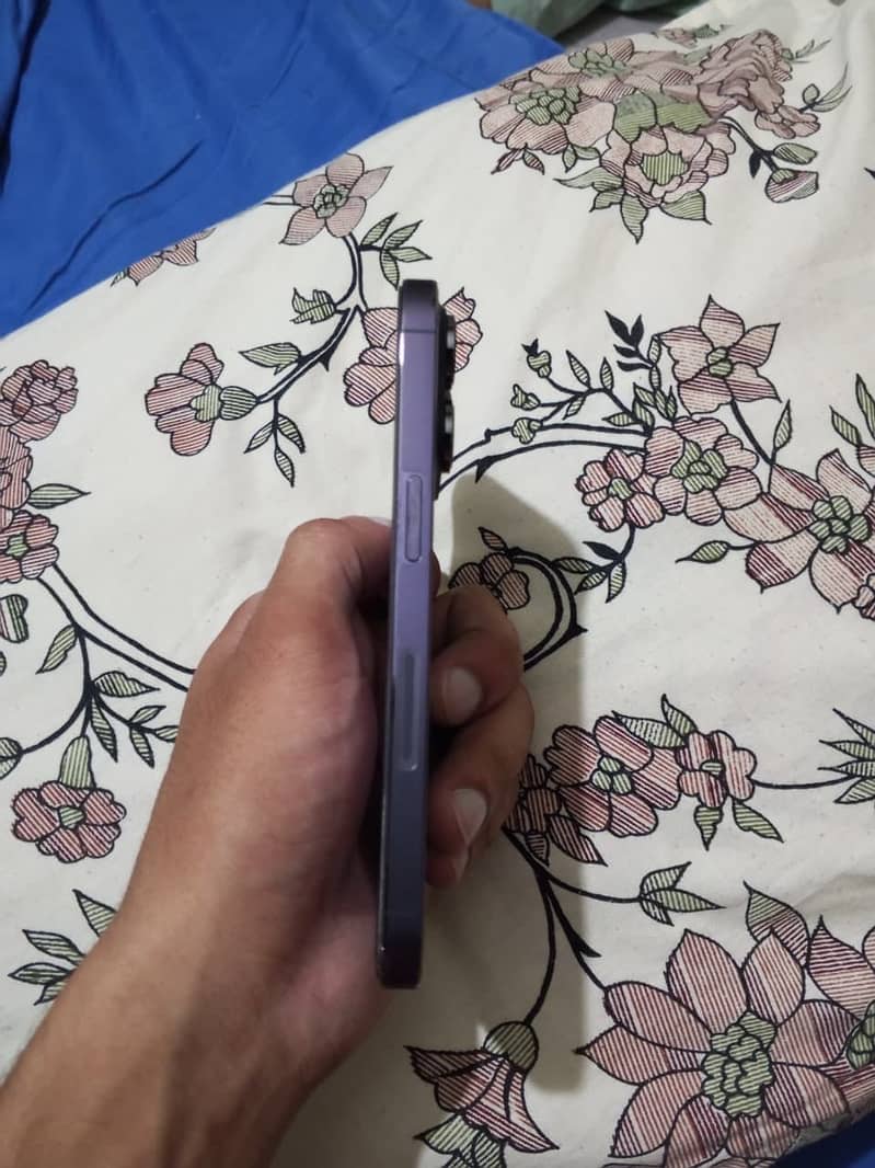 Apple iPhone 14 Pro 3