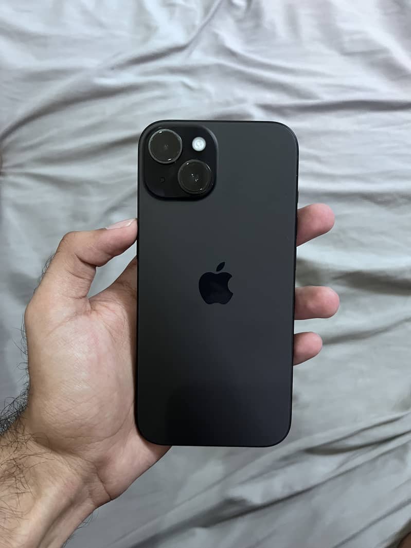 Apple iPhone 15 2